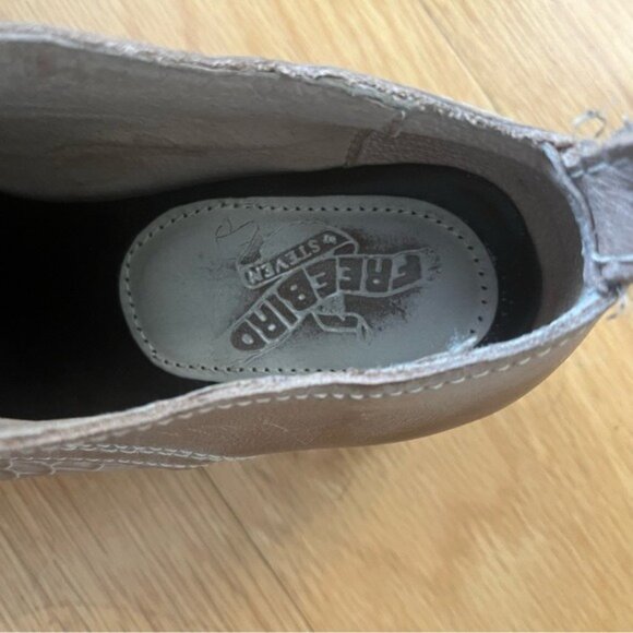 FREEBIRD Women's Taupe Mabel Shoe Size 5 - Picture 7 of 8